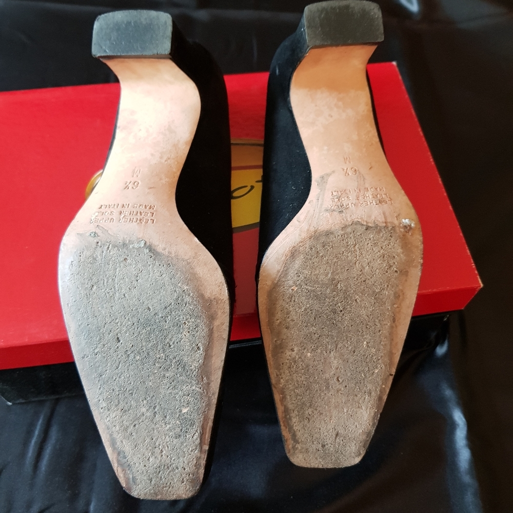Shoes - Picture 4 of 4